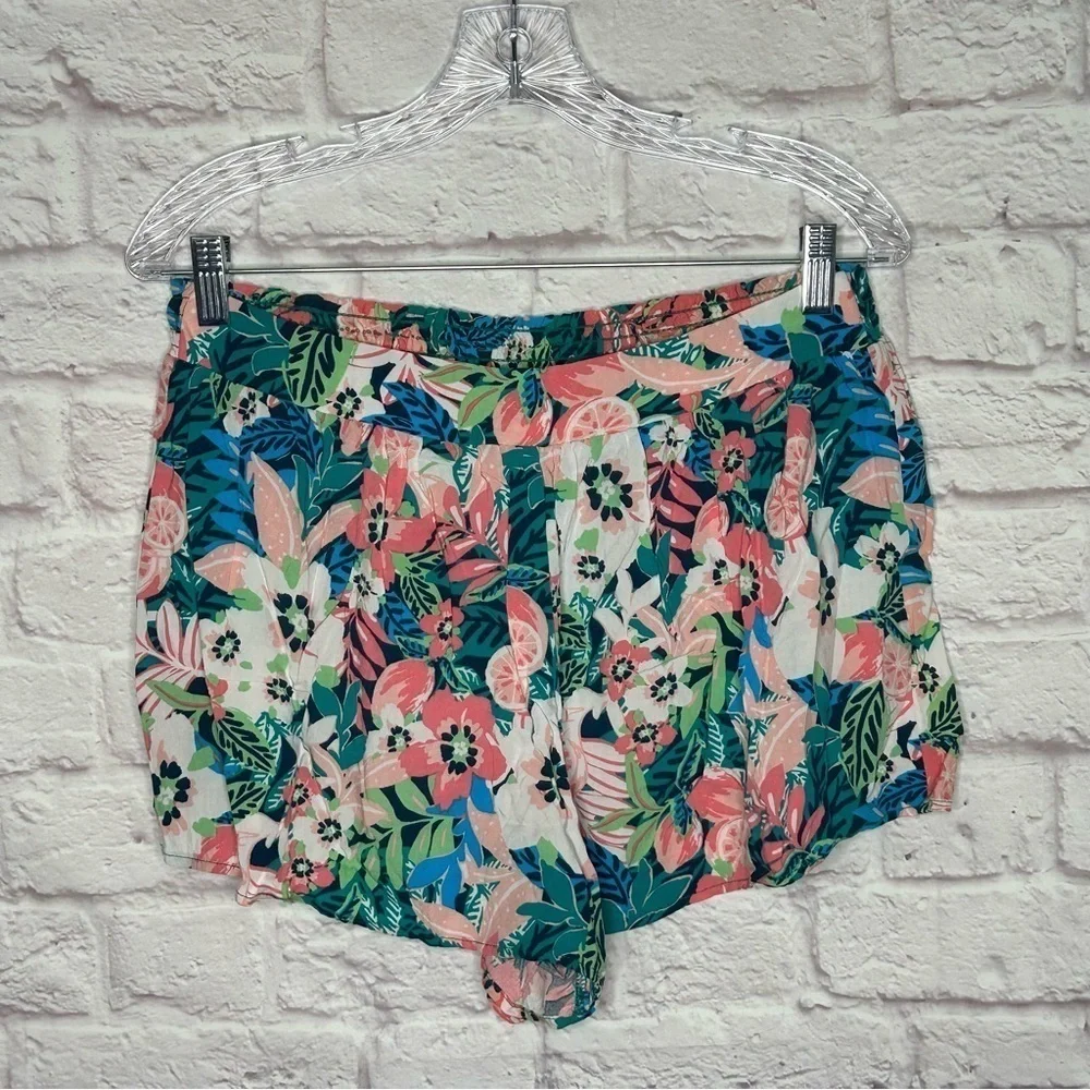 Love & Piece Collective Tropical Print Rayon Shorts NWOT